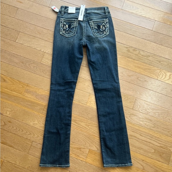 Vigoss Blue Embroidered Jeans Floral Design slim bootcut size 4 34 long midrise - Picture 3 of 11